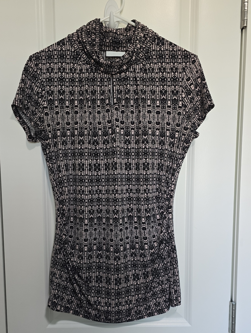 Black and Light Pink Patterned Short-Sleeve Top